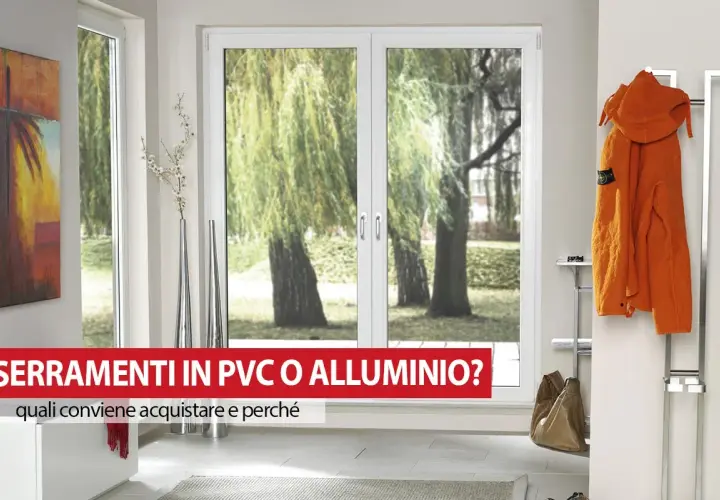 Serramenti in PVC o alluminio? La scelta ideale per la tua casa, con un'elegante porta finestra che si affaccia su un giardino rigoglioso.
