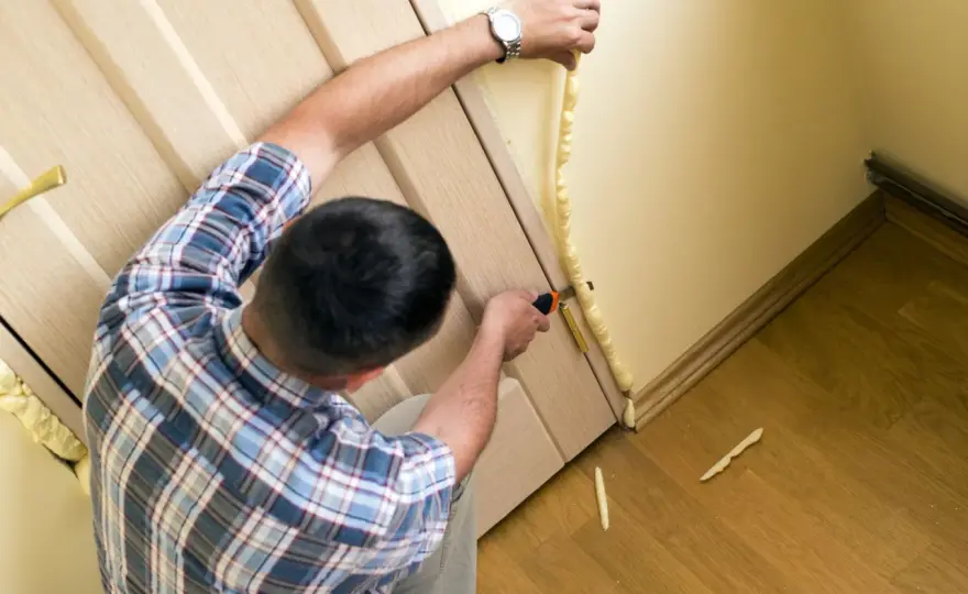 Come isolare la porta d’ingresso dal freddo senza sprecare soldi